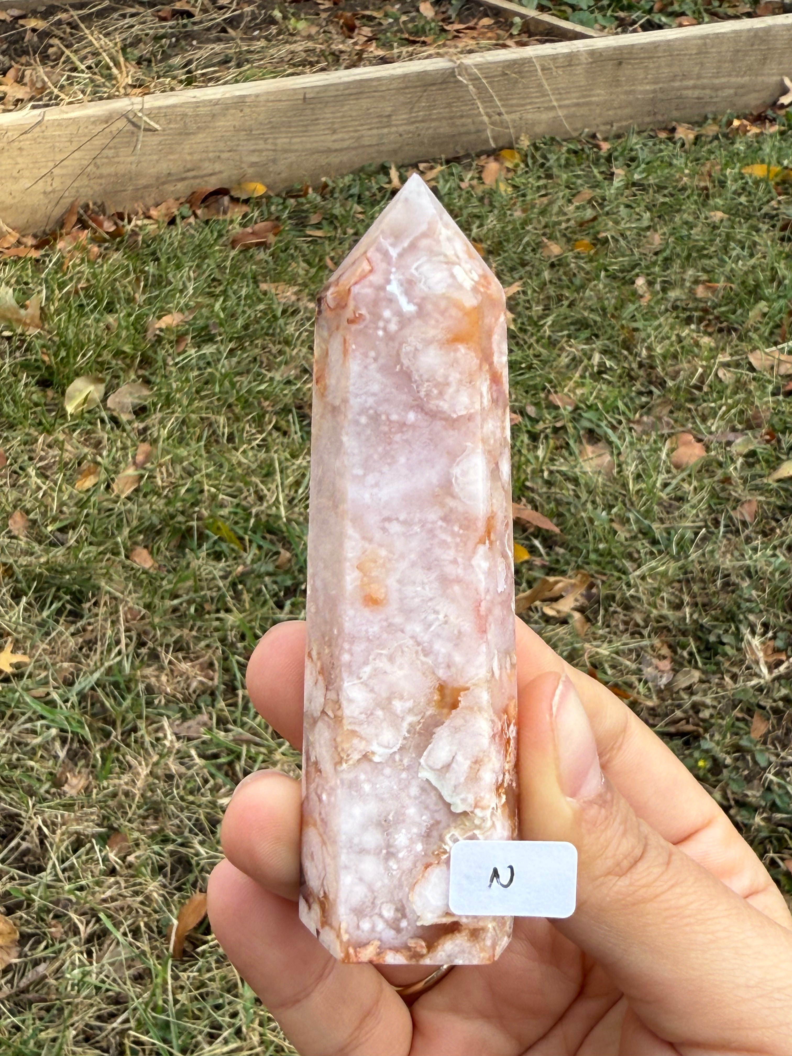 Carnelian with flower agate towers