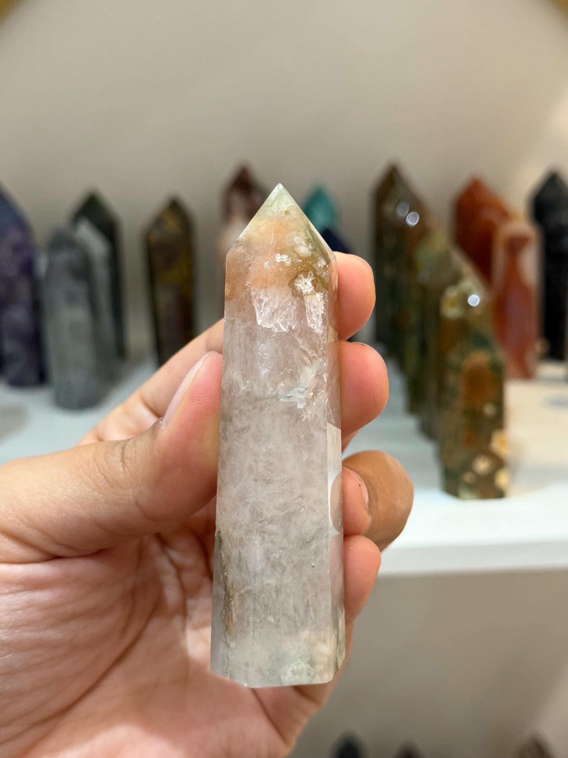 Flower agate point with lots of inclusions