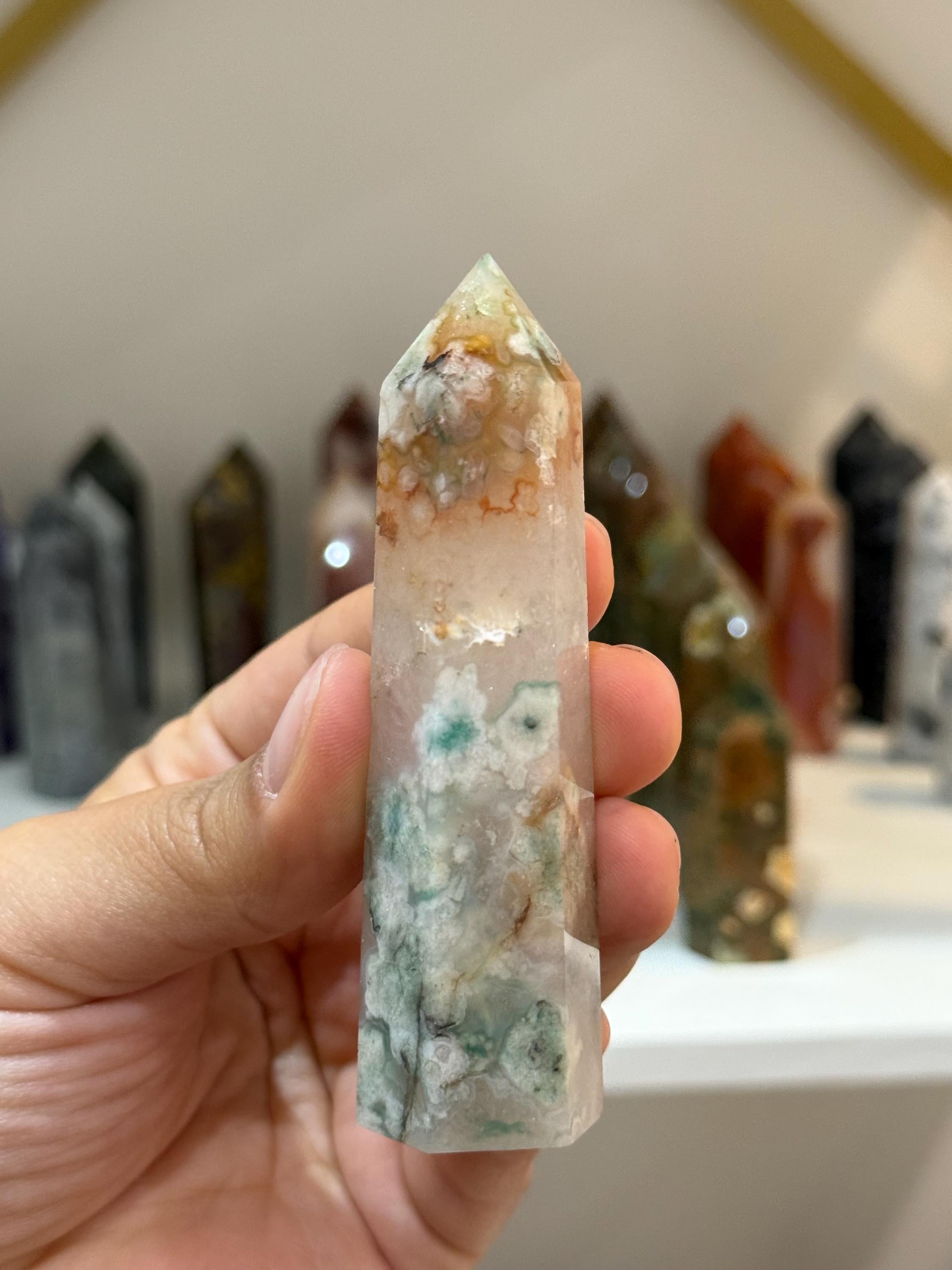 Flower agate point with lots of inclusions